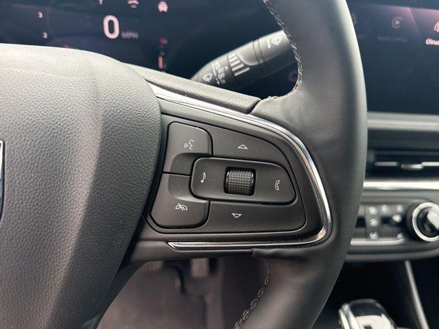 new 2025 Buick Envista car, priced at $27,780