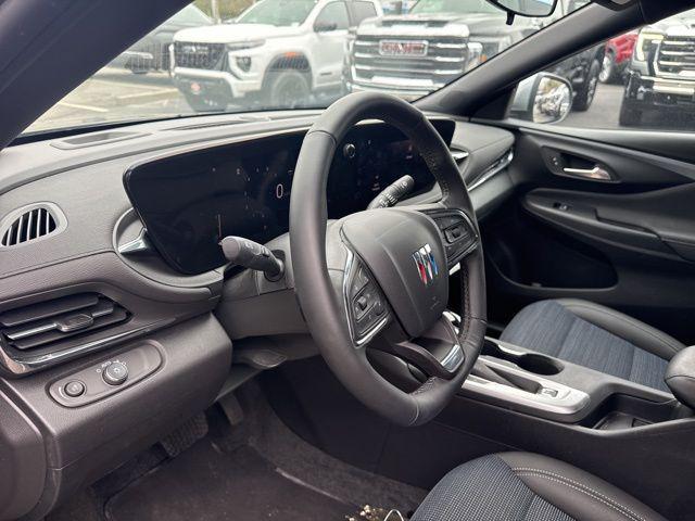 new 2025 Buick Envista car, priced at $27,780