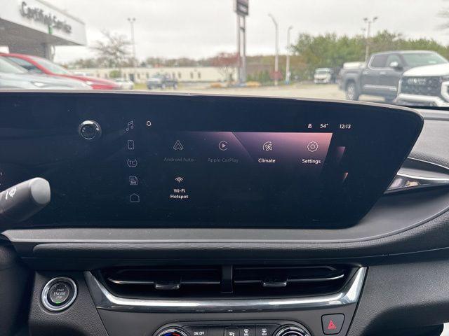 new 2025 Buick Envista car, priced at $27,780