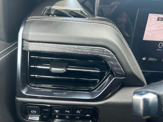 used 2025 GMC Yukon car, priced at $90,299