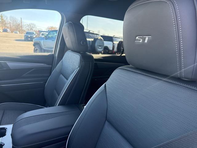 new 2025 Buick Enclave car, priced at $49,935