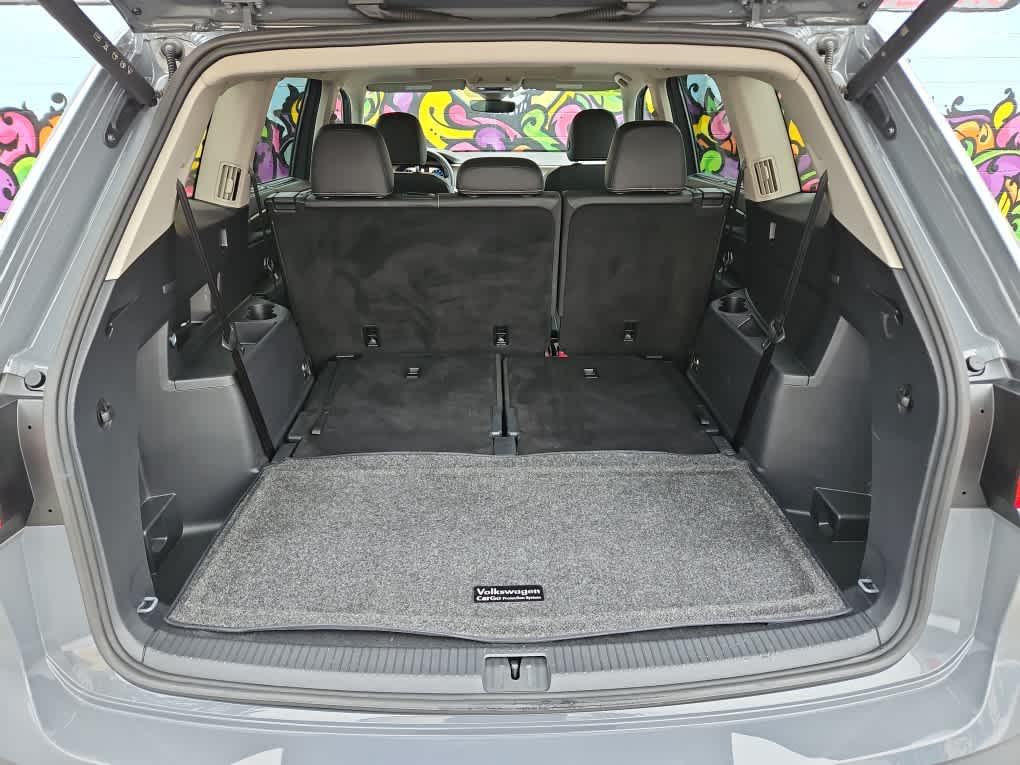 used 2025 Volkswagen Atlas car, priced at $40,000
