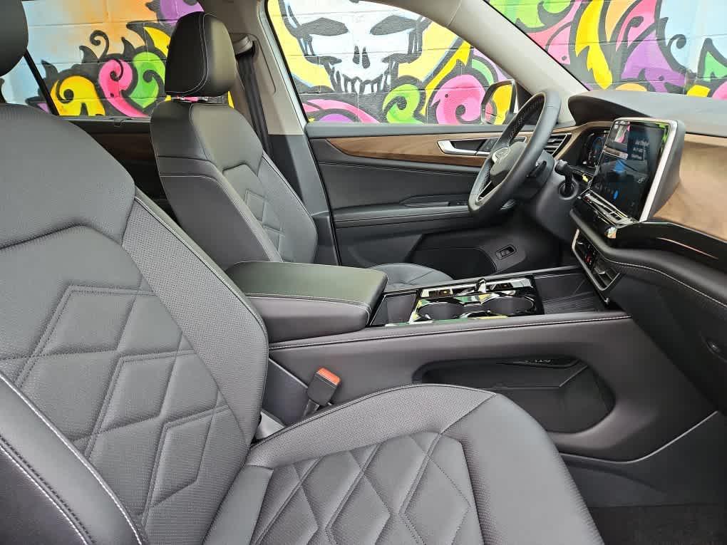 used 2025 Volkswagen Atlas car, priced at $37,898