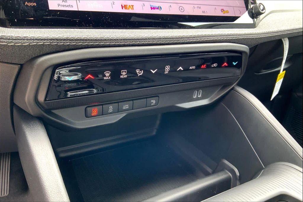 new 2026 Jeep Cherokee car, priced at $36,691