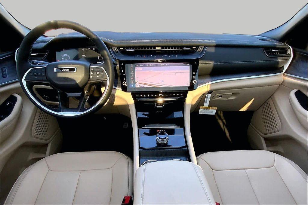 new 2027 Jeep Grand Cherokee car, priced at $49,440