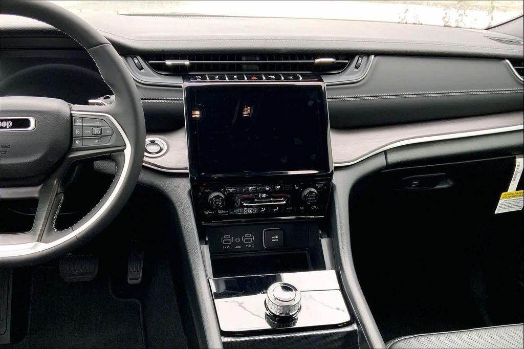 new 2025 Jeep Grand Cherokee L car, priced at $52,226