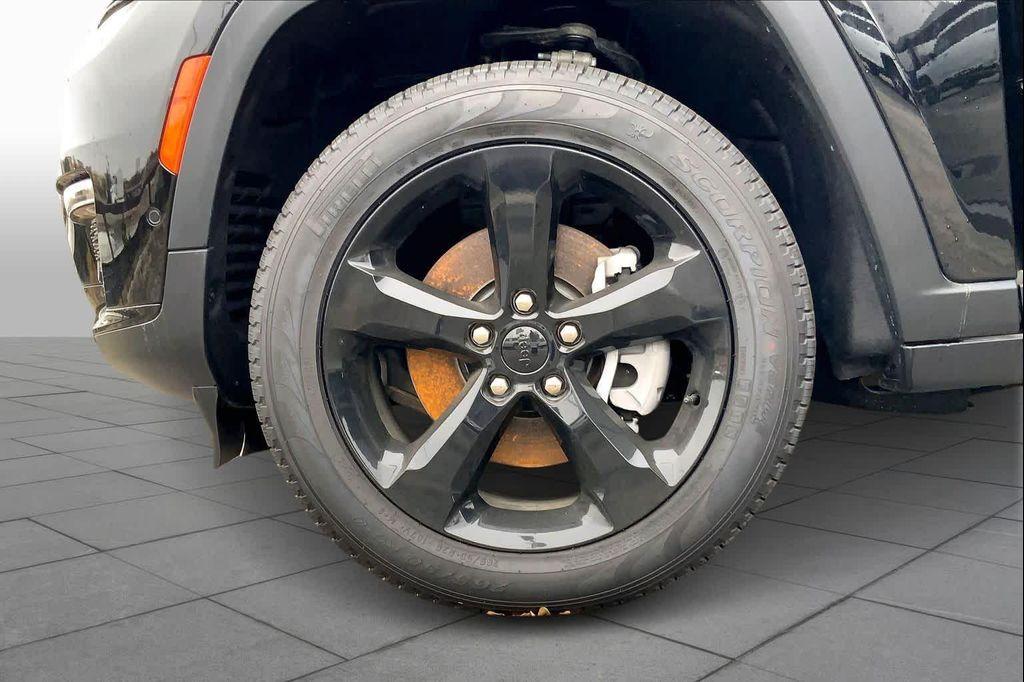 new 2025 Jeep Grand Cherokee L car, priced at $52,226