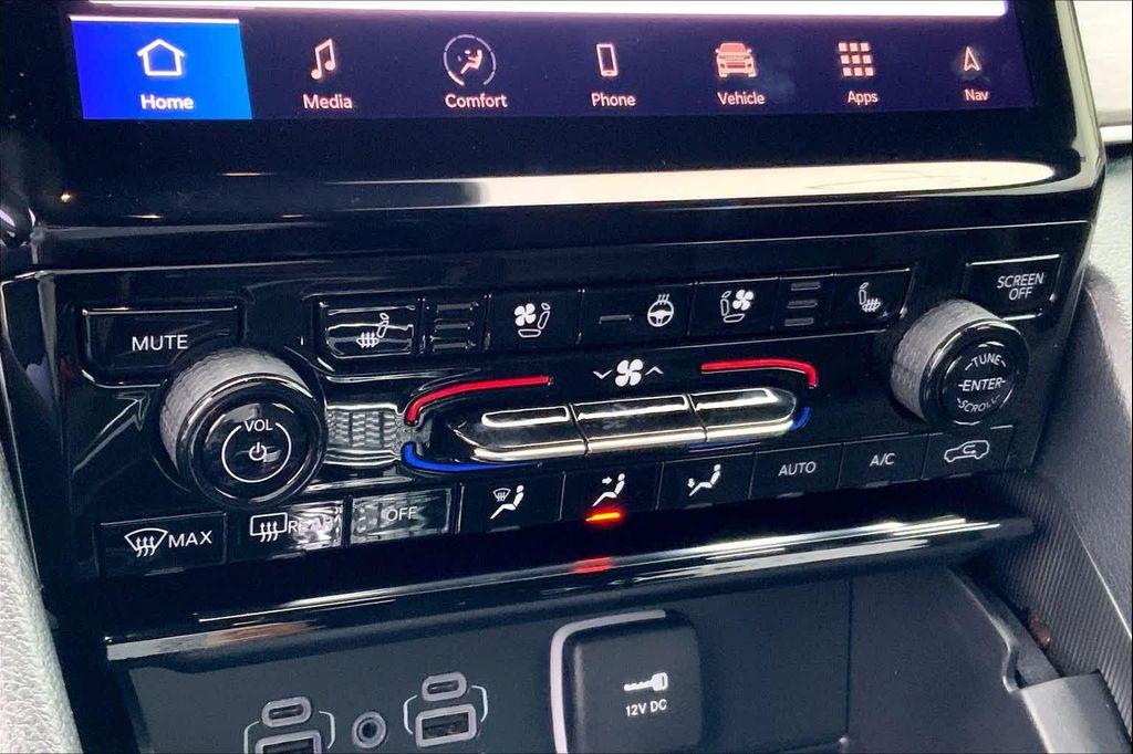 new 2025 Jeep Grand Cherokee L car, priced at $52,226