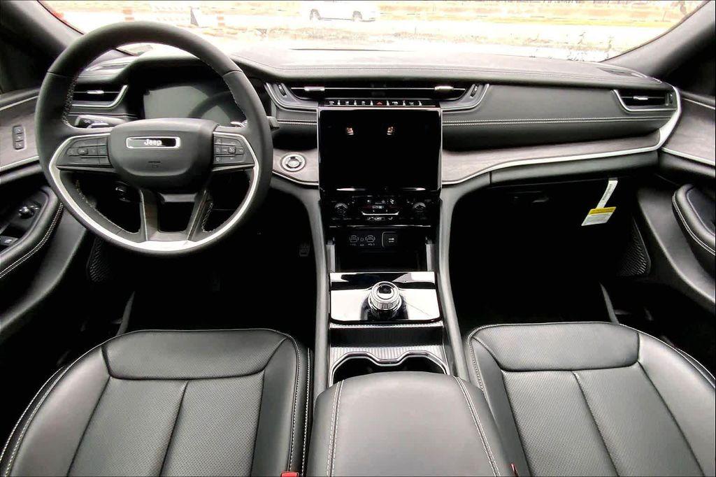 new 2025 Jeep Grand Cherokee L car, priced at $52,226