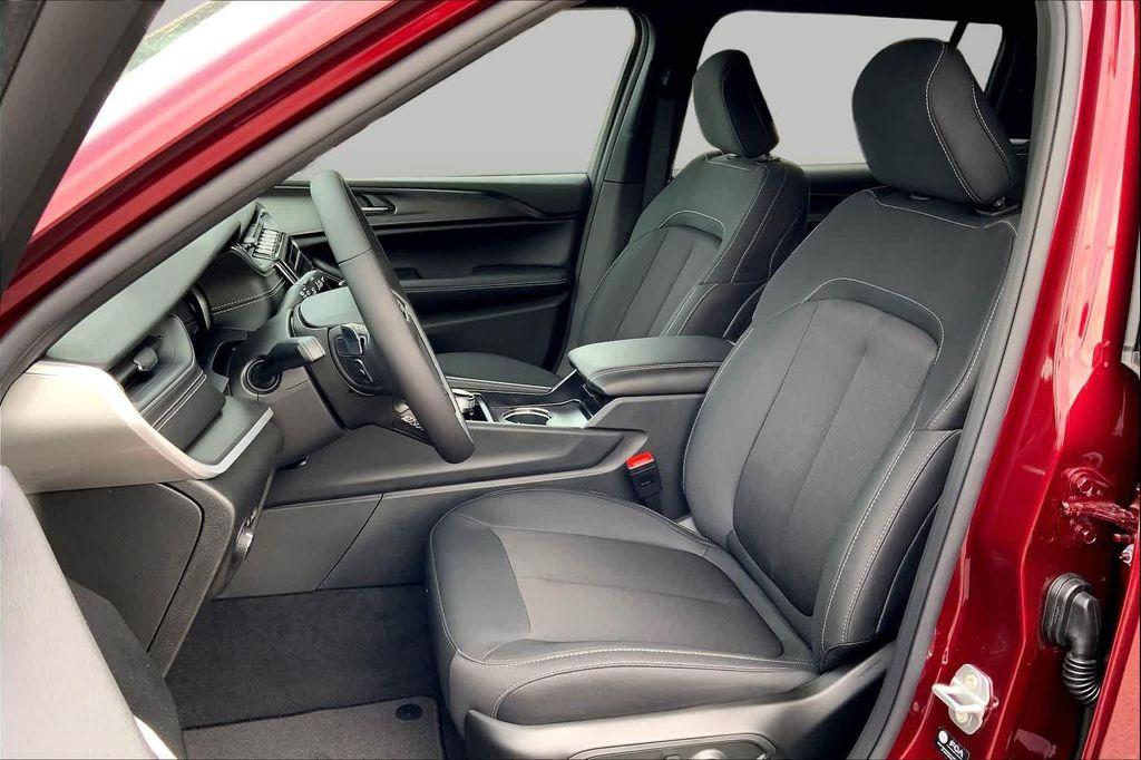 new 2026 Jeep Grand Cherokee L car, priced at $36,139
