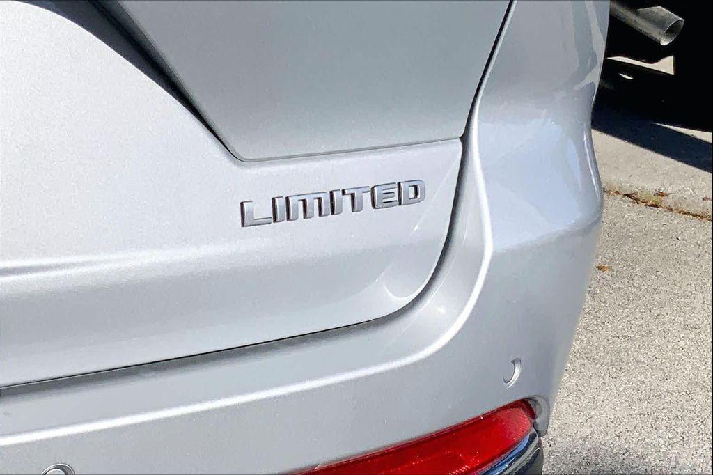 new 2025 Jeep Grand Cherokee car, priced at $47,743