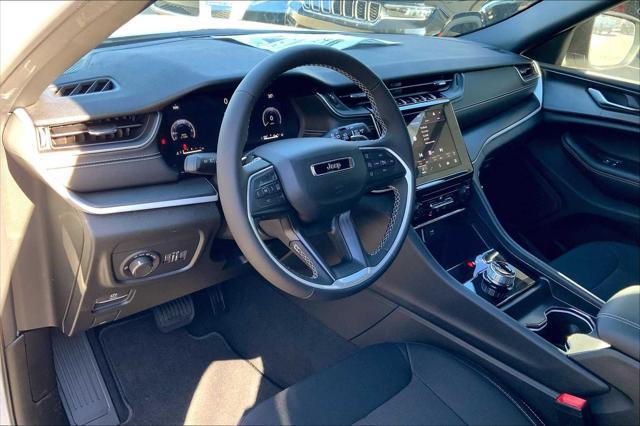 new 2025 Jeep Grand Cherokee car, priced at $39,455