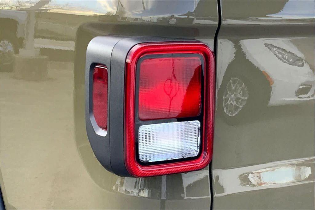 new 2026 Jeep Gladiator car, priced at $40,517