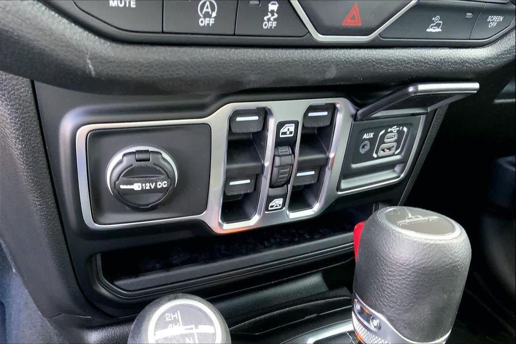 new 2026 Jeep Gladiator car, priced at $40,398