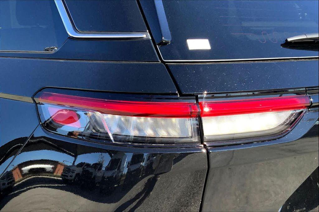 new 2025 Jeep Grand Cherokee car, priced at $37,145