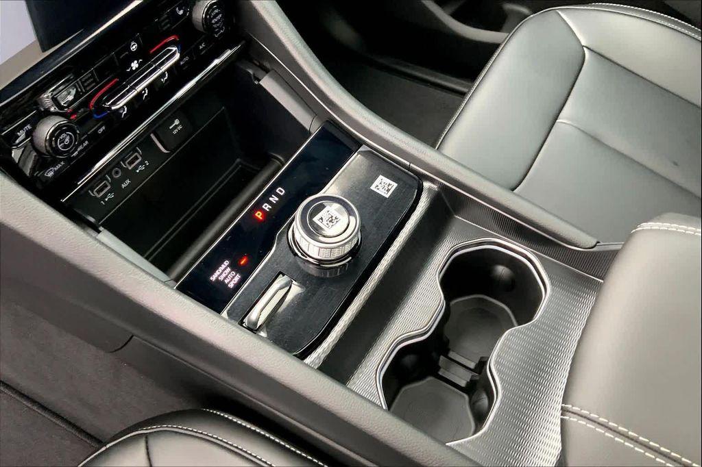 new 2025 Jeep Grand Cherokee car, priced at $49,896