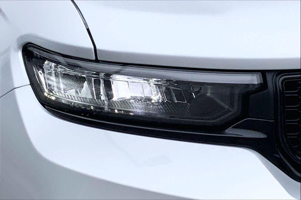 new 2025 Jeep Grand Cherokee car, priced at $49,896