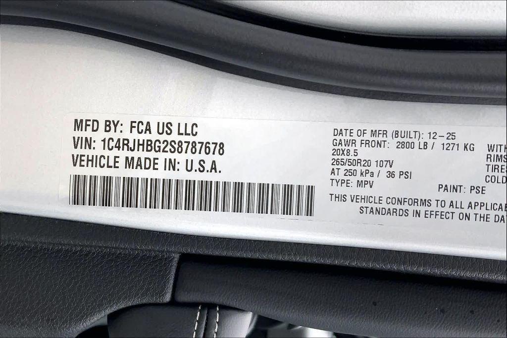 new 2025 Jeep Grand Cherokee car, priced at $49,896