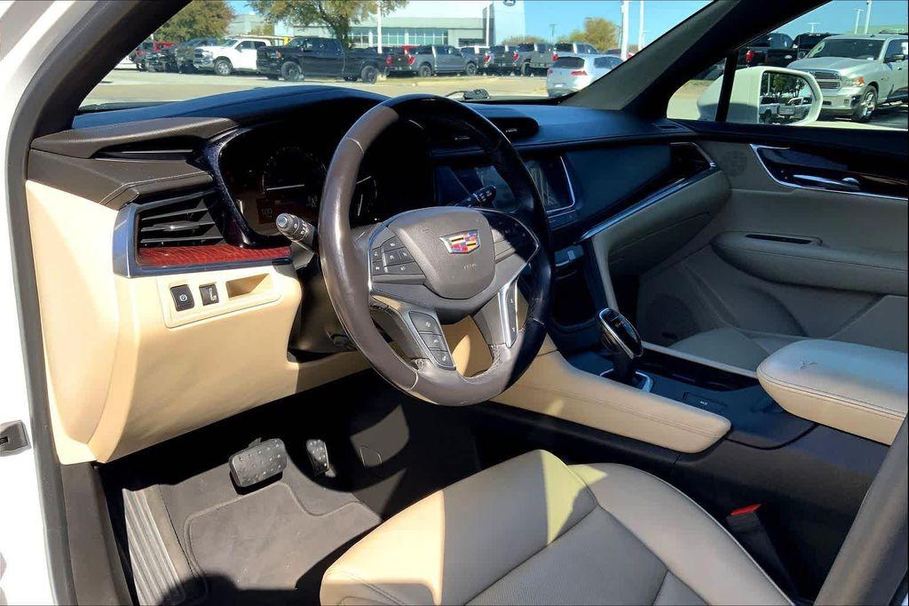 used 2018 Cadillac XT5 car, priced at $15,063