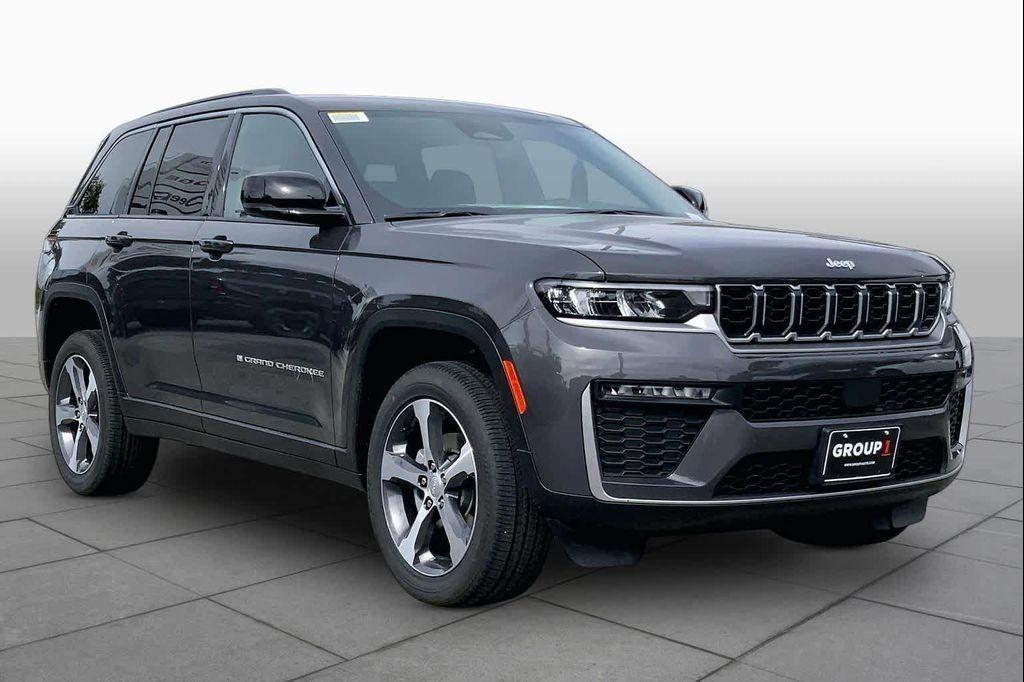 new 2026 Jeep Grand Cherokee car, priced at $45,678
