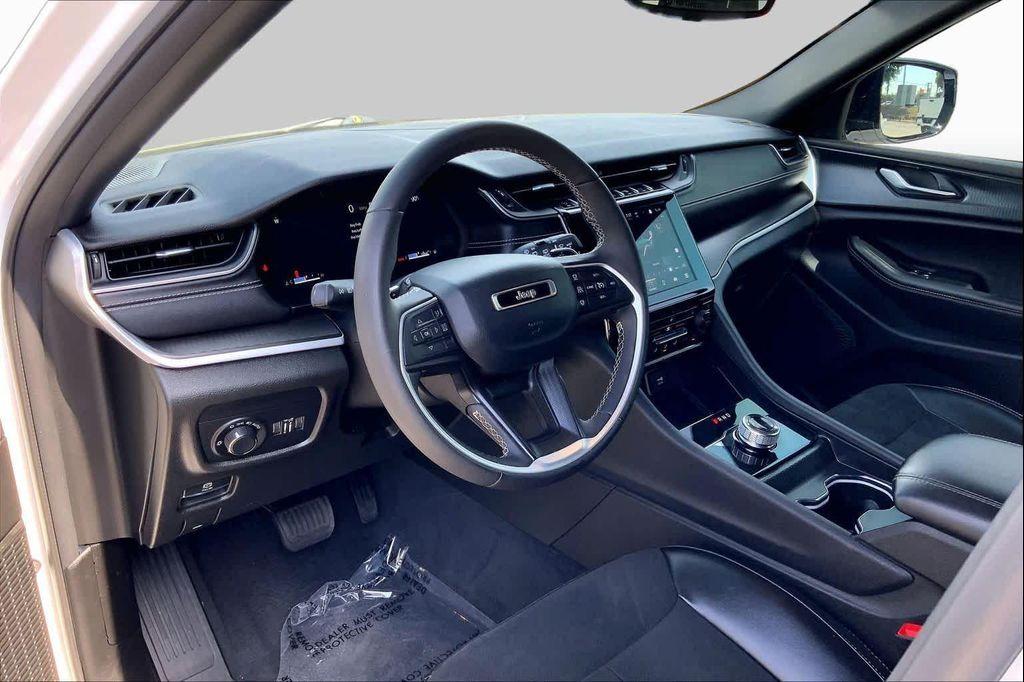 used 2024 Jeep Grand Cherokee car, priced at $33,515