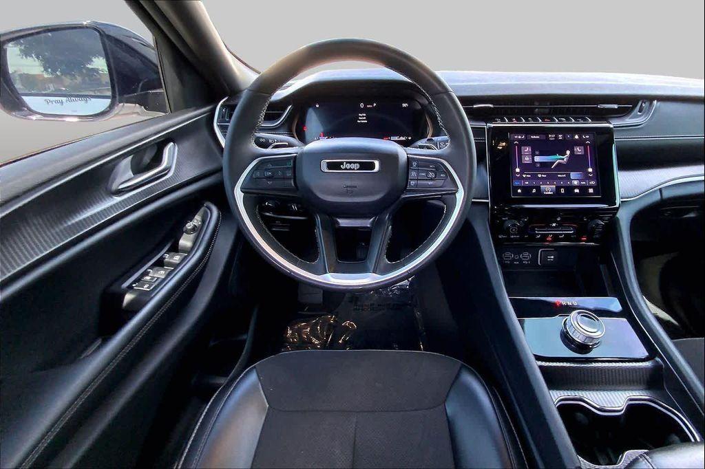 used 2024 Jeep Grand Cherokee car, priced at $33,515