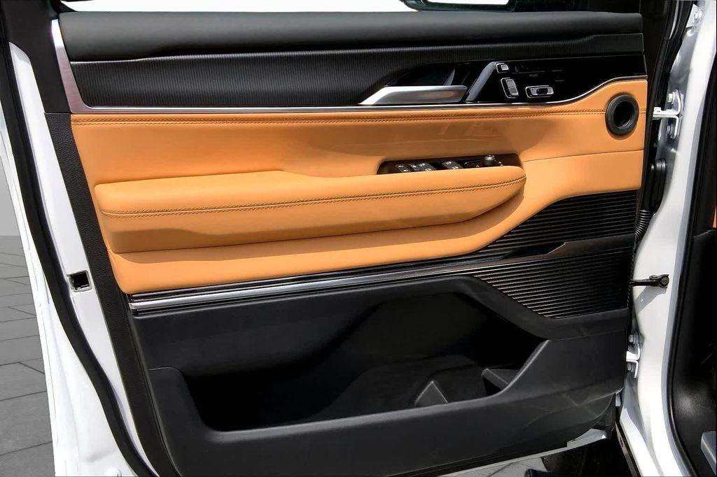 new 2026 Jeep Grand Wagoneer car, priced at $95,711