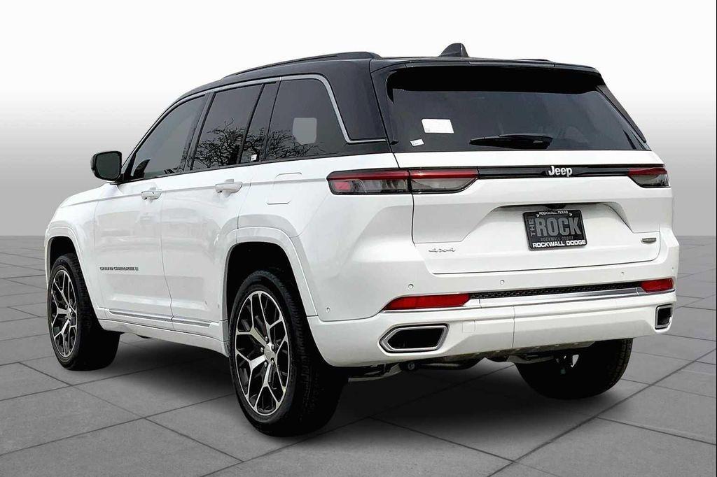 new 2025 Jeep Grand Cherokee car, priced at $59,832