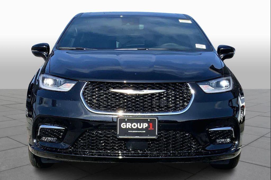 new 2026 Chrysler Pacifica car, priced at $40,618