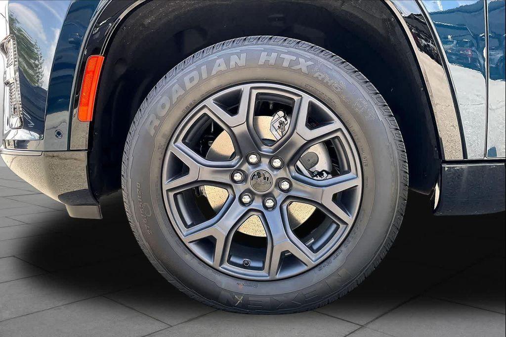 new 2026 Jeep Grand Wagoneer car, priced at $71,815