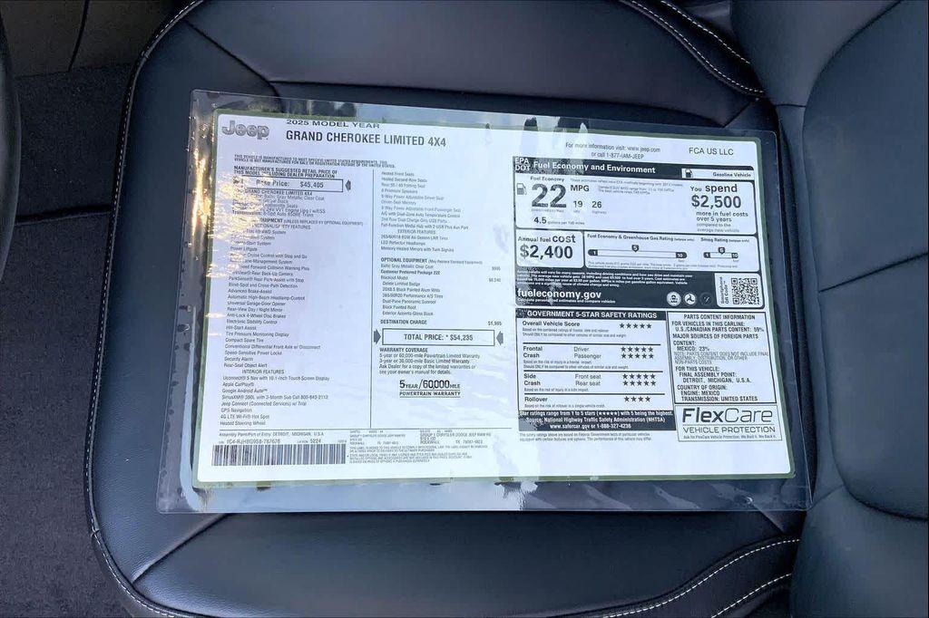 new 2025 Jeep Grand Cherokee car, priced at $48,812