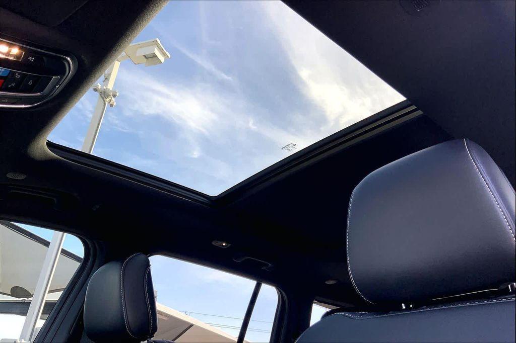 new 2025 Jeep Grand Cherokee car, priced at $48,812