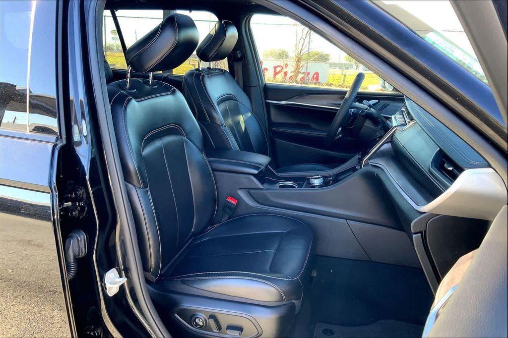 used 2024 Jeep Grand Cherokee L car, priced at $31,991