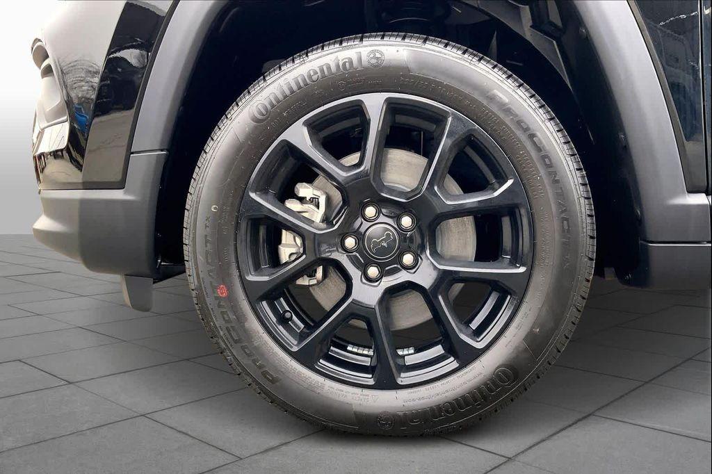 new 2026 Jeep Compass car, priced at $31,101