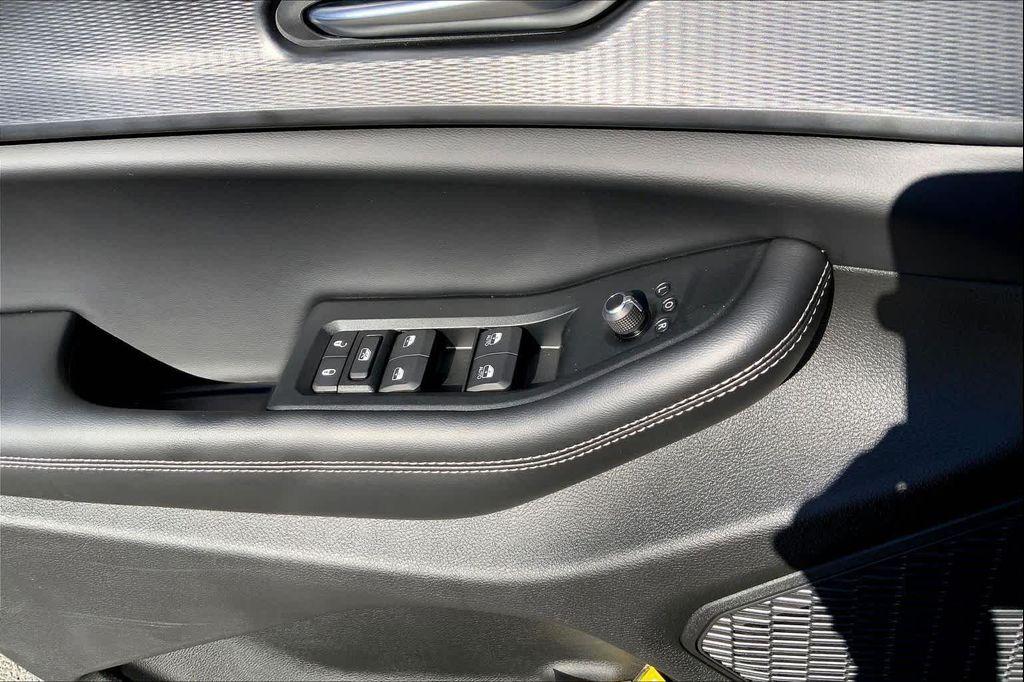 new 2025 Jeep Grand Cherokee car, priced at $37,145