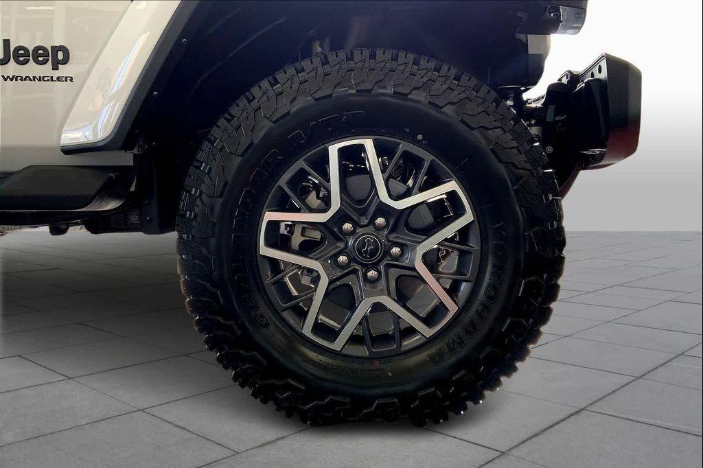 new 2025 Jeep Wrangler car, priced at $63,115