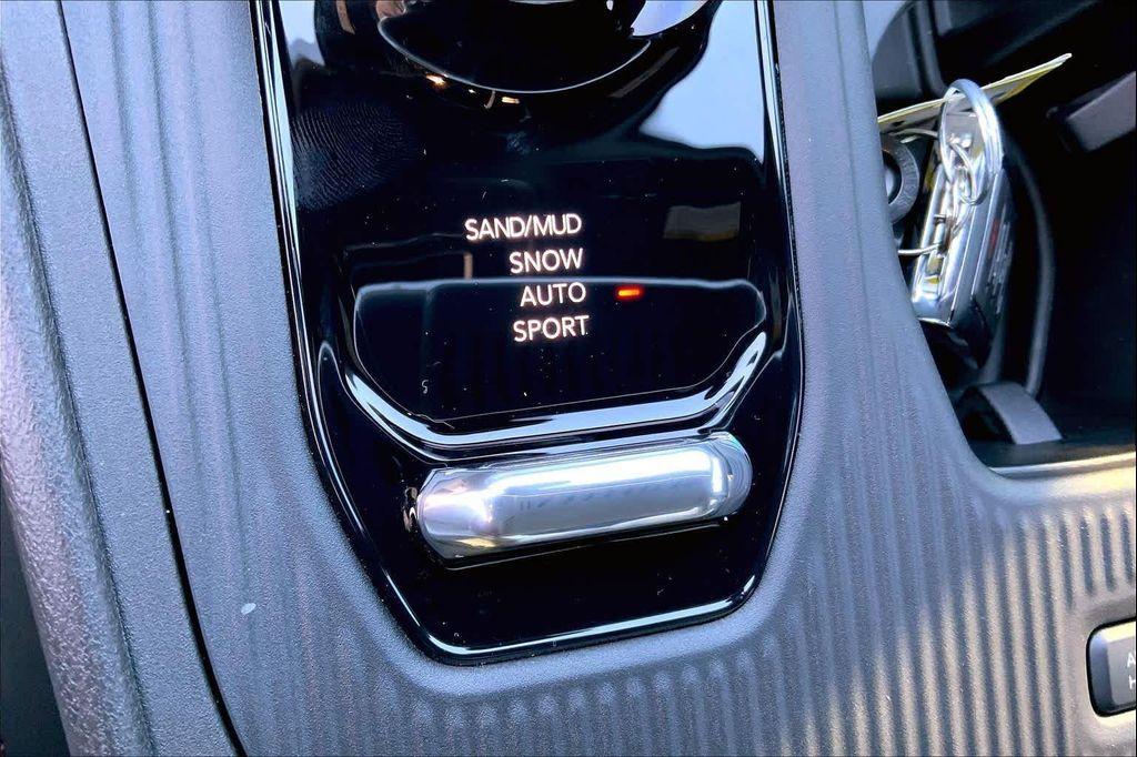 new 2026 Jeep Cherokee car, priced at $41,959