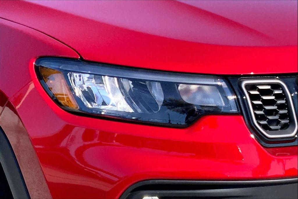 new 2026 Jeep Compass car, priced at $33,485