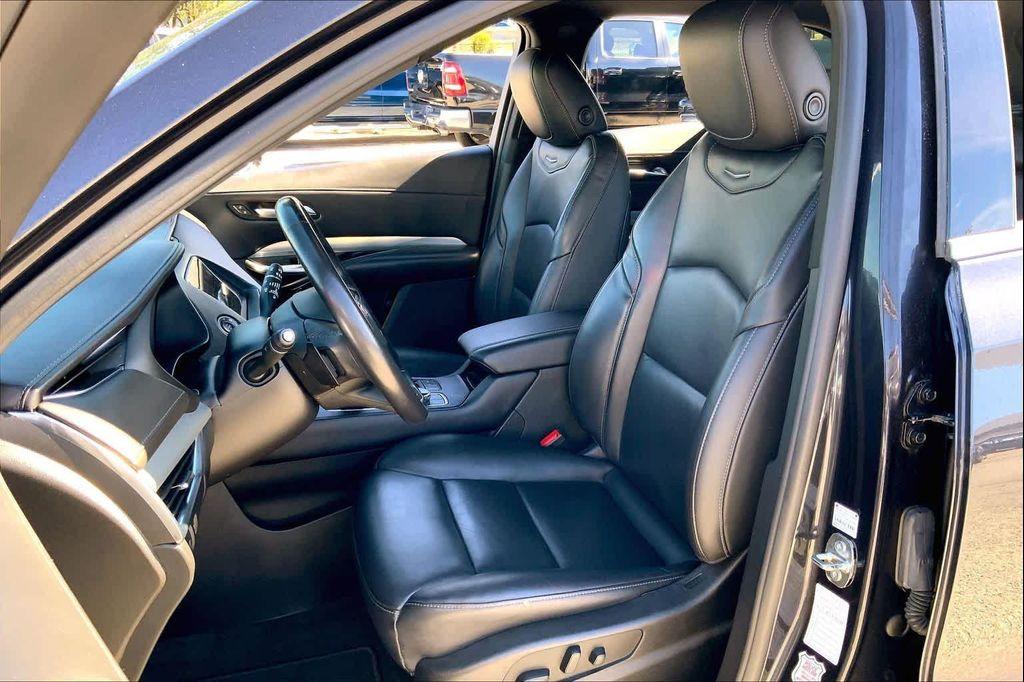 used 2023 Cadillac XT4 car, priced at $24,991