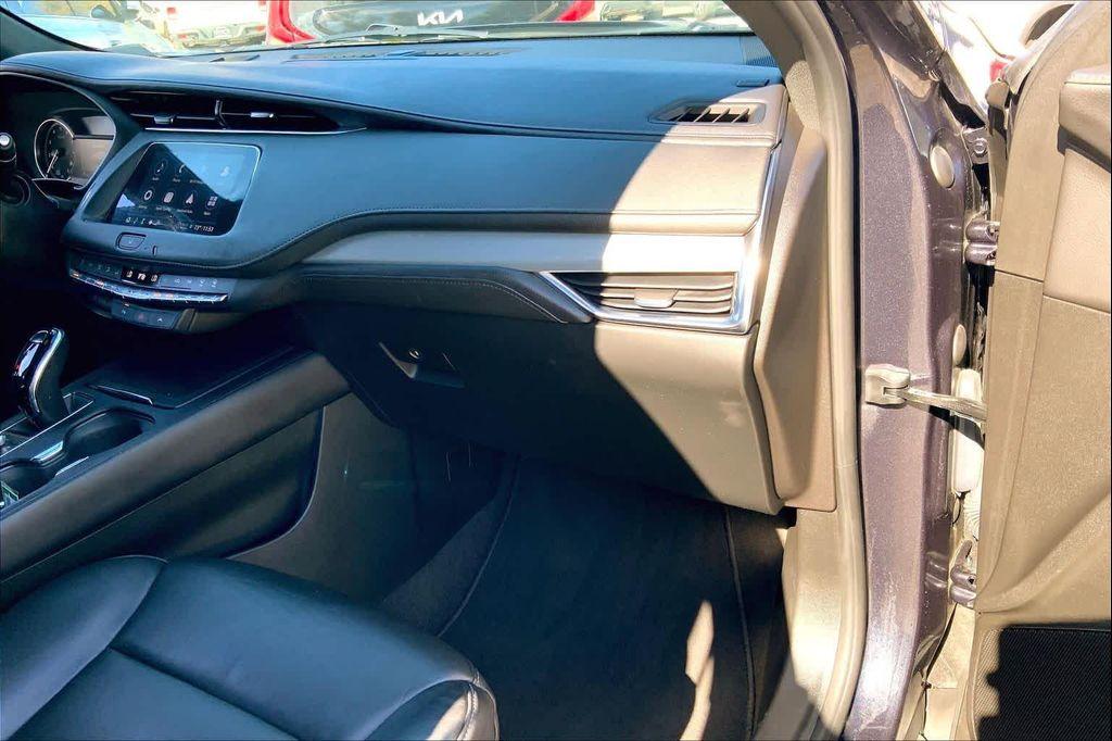 used 2023 Cadillac XT4 car, priced at $24,991