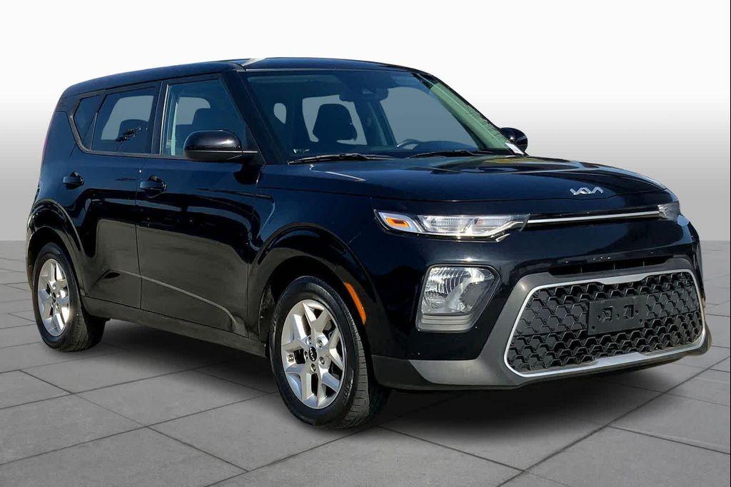 used 2022 Kia Soul car, priced at $14,991