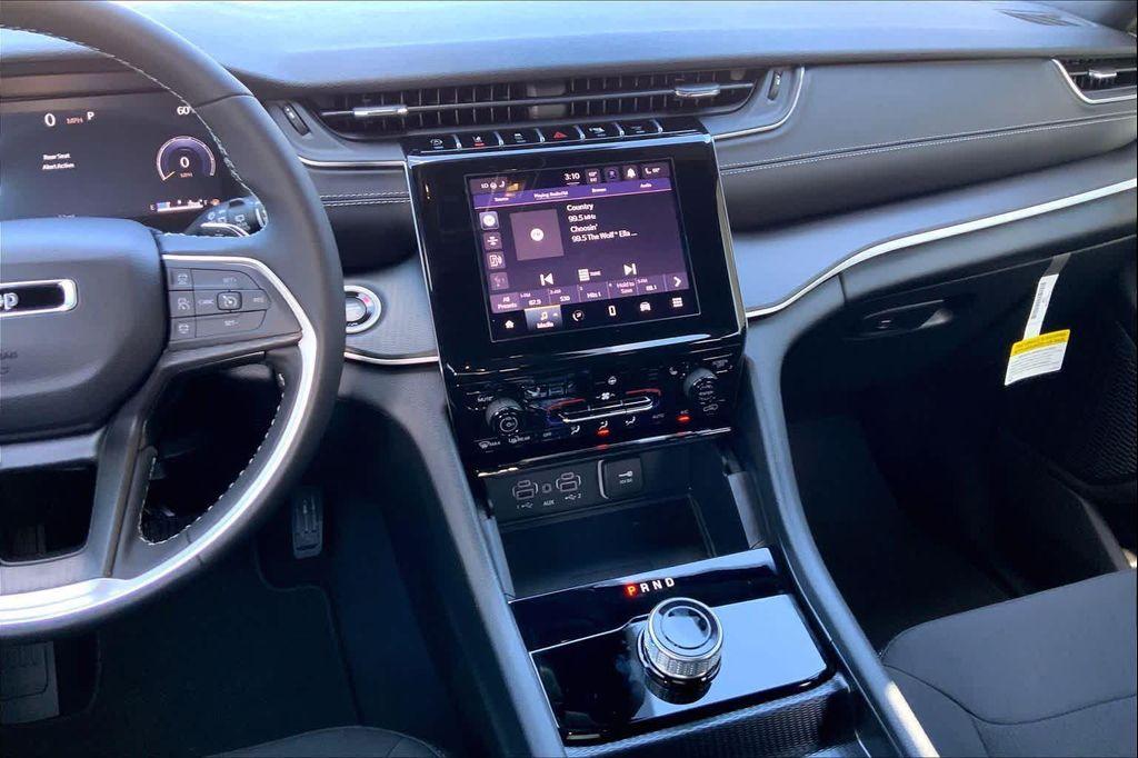 new 2026 Jeep Grand Cherokee car, priced at $40,926