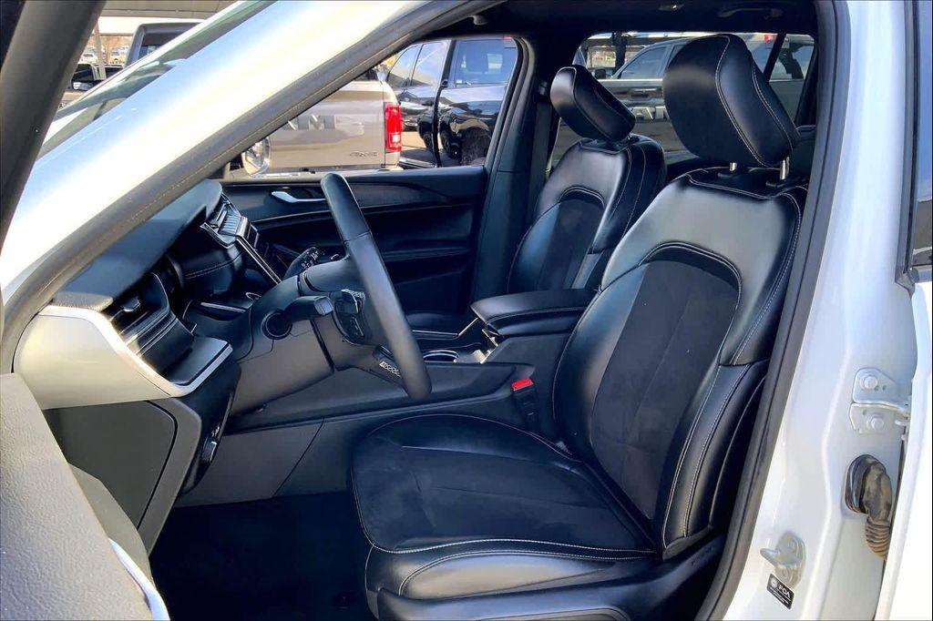 used 2023 Jeep Grand Cherokee L car, priced at $26,250