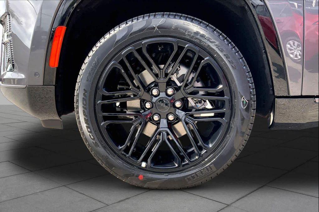 new 2026 Jeep Grand Wagoneer L car, priced at $85,880