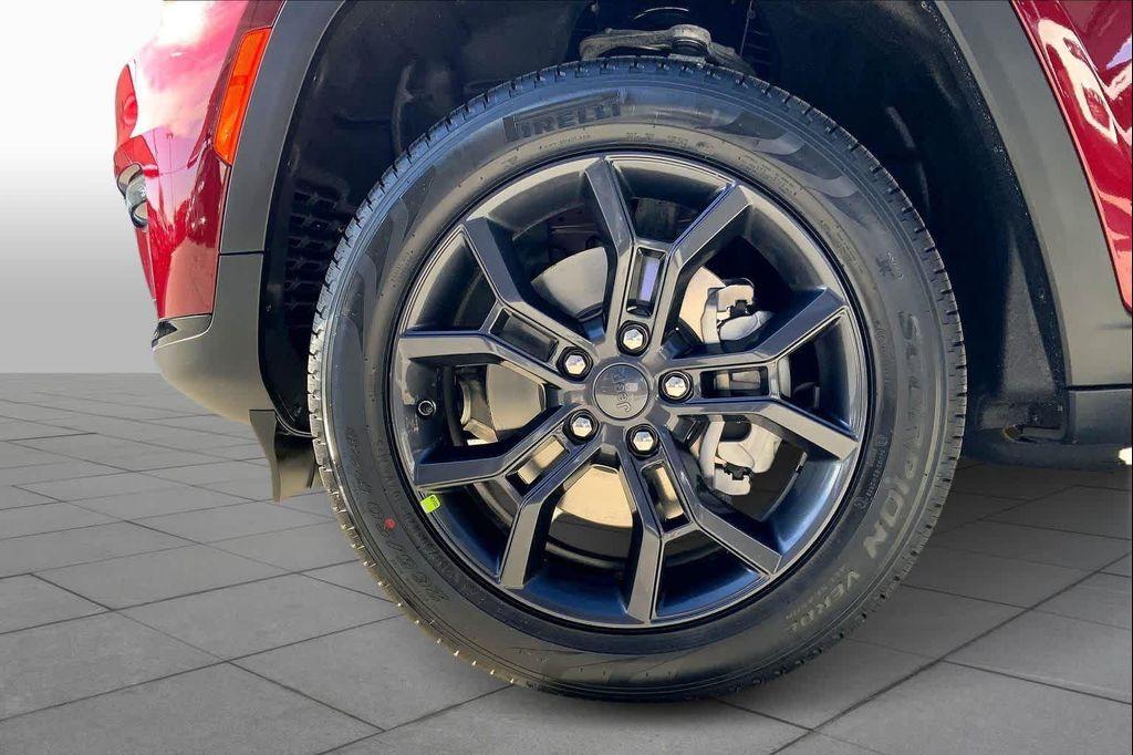 new 2025 Jeep Grand Cherokee L car, priced at $48,543