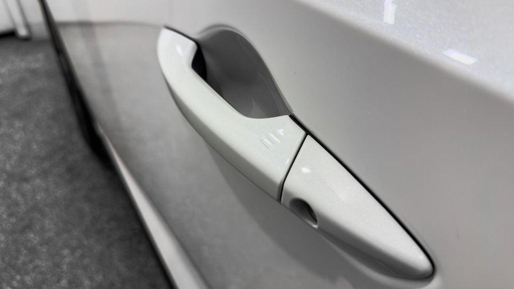 used 2024 Acura MDX car, priced at $38,995