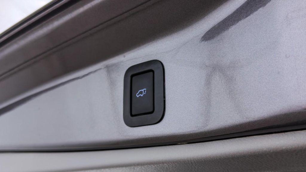 used 2019 Toyota Highlander car, priced at $26,495