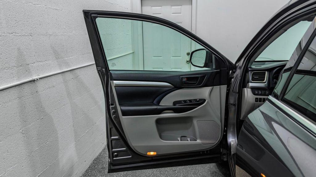 used 2019 Toyota Highlander car, priced at $26,495