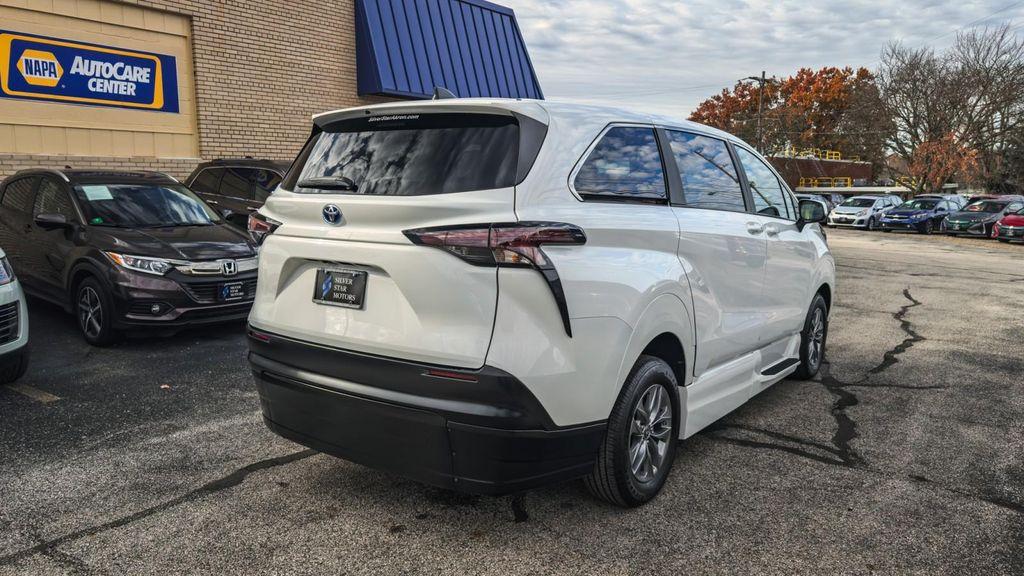 used 2024 Toyota Sienna car, priced at $59,995
