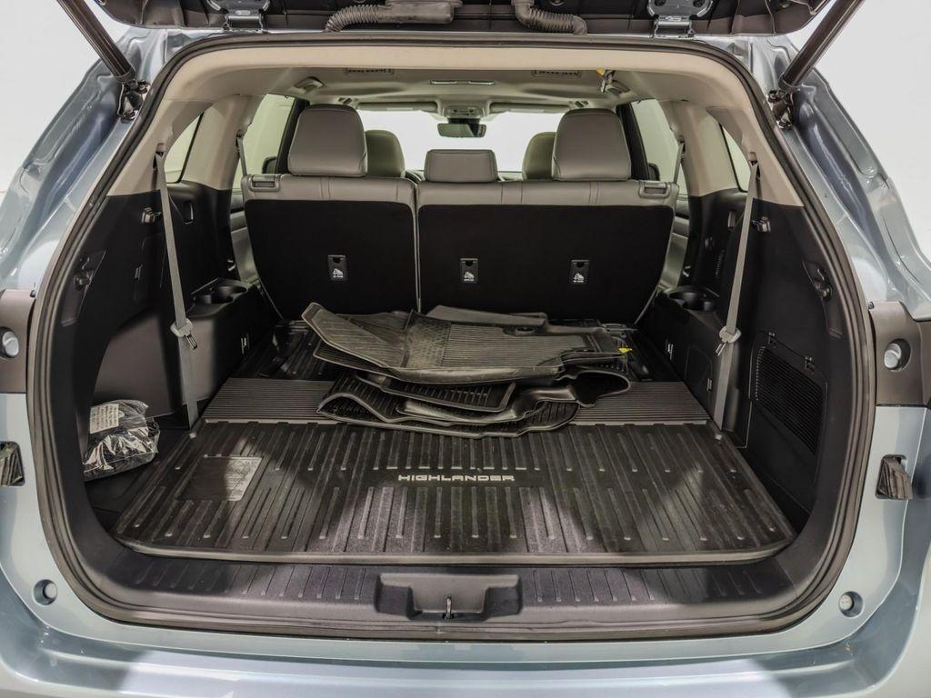 used 2023 Toyota Highlander car, priced at $34,995